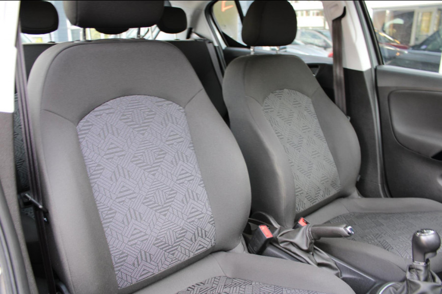 Opel Corsa 1.4 Favourite Airco Navi PDC Apple Carplay Nap