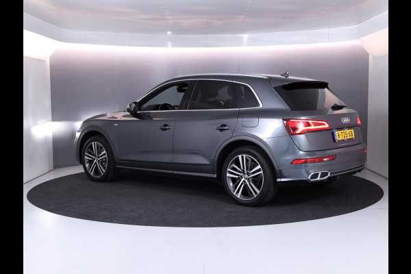 Audi Q5 55 TFSI e quattro Competition 367pk Plug in Hubrid | Luchtvering | Trekhaak | Lichtmetalen velgen