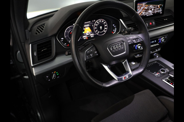 Audi Q5 55 TFSI e quattro Competition 367pk Plug in Hubrid | Luchtvering | Trekhaak | Lichtmetalen velgen
