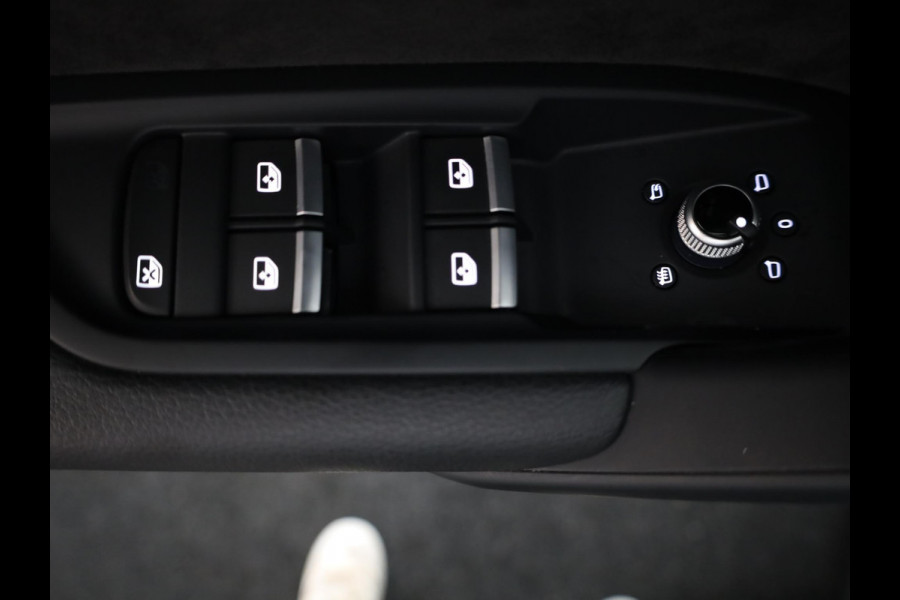 Audi Q5 55 TFSI e quattro Competition 367pk Plug in Hubrid | Luchtvering | Trekhaak | Lichtmetalen velgen