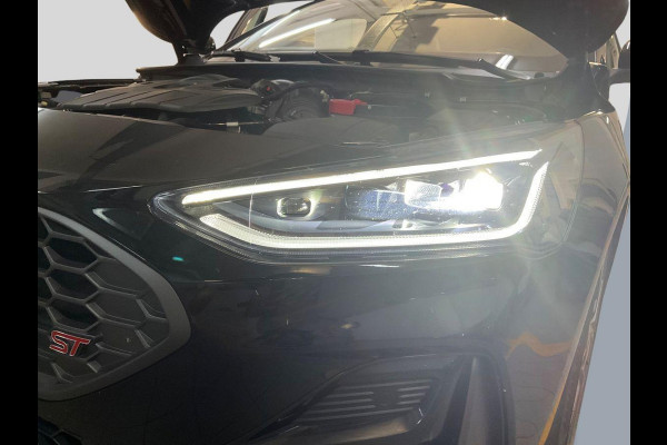 Ford Focus 2.3 EcoBoost ST-X | 280pk | Winter Pack | Camera | Head up Display | AGR-Stoelen | Sper Differentieel