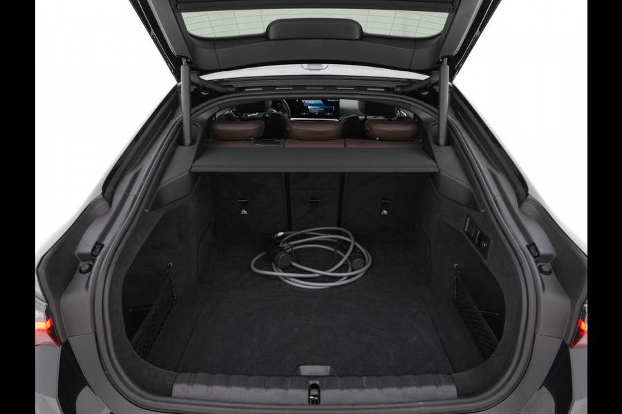 BMW i4 M50 High Executive 84 kWh M-Sportpack [ 3-Fase ] (INCL.BTW) Aut. *HEAD-UP | LUXURY-LEATHER | LASER-LIGHT | ADAPTIVE-CRUISE | HARMAN/KARDON | TOP-VIEW | SPORTSEATS | BLIND-SPOT | WIDE-SCREEN | KEYLESS | DAB+ | NAVI-FULLMAP | 19''ALU | TOWBAR