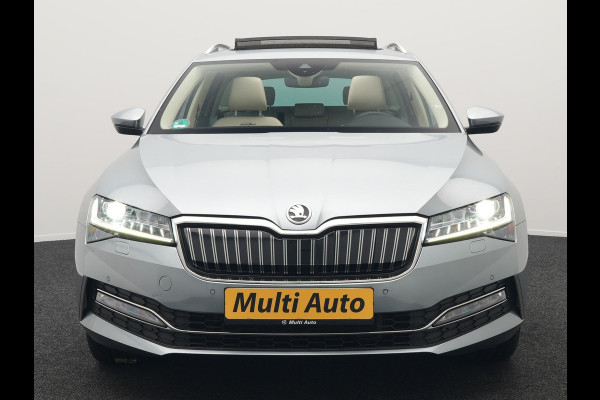 Škoda Superb Combi TSI iV Lauren & Klement Plug In Hybrid 218pk Dealer O.H PHEV | Trekhaak Af Fabriek | Panodak | Camera | Crystal LED | Canton Audio | Lederen Sportstoelen Memory & Ventilatie | Cruise Control | Apple Carplay | Navigatie | Keyless | DAB |