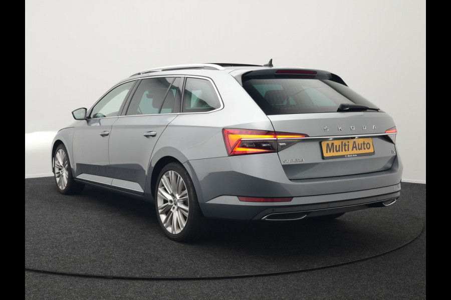 Škoda Superb Combi TSI iV Lauren & Klement Plug In Hybrid 218pk Dealer O.H PHEV | Trekhaak Af Fabriek | Panodak | Camera | Crystal LED | Canton Audio | Lederen Sportstoelen Memory & Ventilatie | Cruise Control | Apple Carplay | Navigatie | Keyless | DAB |