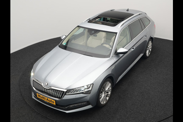 Škoda Superb Combi TSI iV Lauren & Klement Plug In Hybrid 218pk Dealer O.H PHEV | Trekhaak Af Fabriek | Panodak | Camera | Crystal LED | Canton Audio | Lederen Sportstoelen Memory & Ventilatie | Cruise Control | Apple Carplay | Navigatie | Keyless | DAB |