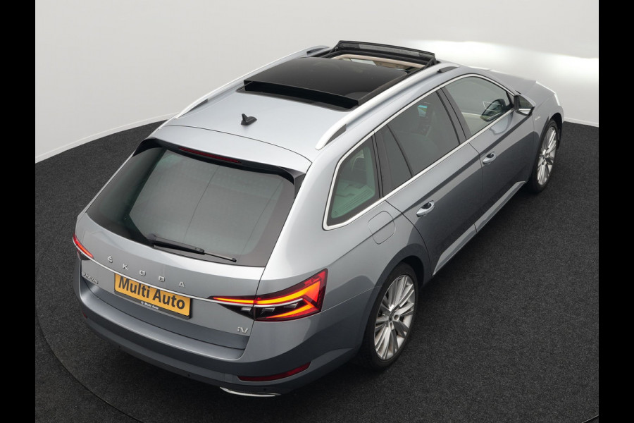 Škoda Superb Combi TSI iV Lauren & Klement Plug In Hybrid 218pk Dealer O.H PHEV | Trekhaak Af Fabriek | Panodak | Camera | Crystal LED | Canton Audio | Lederen Sportstoelen Memory & Ventilatie | Cruise Control | Apple Carplay | Navigatie | Keyless | DAB |