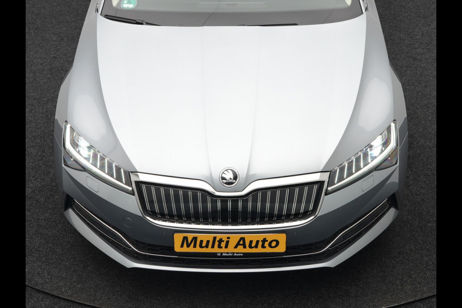 Škoda Superb Combi TSI iV Lauren & Klement Plug In Hybrid 218pk Dealer O.H PHEV | Trekhaak Af Fabriek | Panodak | Camera | Crystal LED | Canton Audio | Lederen Sportstoelen Memory & Ventilatie | Cruise Control | Apple Carplay | Navigatie | Keyless | DAB |