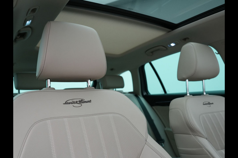 Škoda Superb Combi TSI iV Lauren & Klement Plug In Hybrid 218pk Dealer O.H PHEV | Trekhaak Af Fabriek | Panodak | Camera | Crystal LED | Canton Audio | Lederen Sportstoelen Memory & Ventilatie | Cruise Control | Apple Carplay | Navigatie | Keyless | DAB |