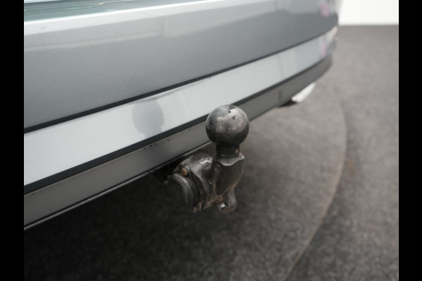 Škoda Superb Combi TSI iV Lauren & Klement Plug In Hybrid 218pk Dealer O.H PHEV | Trekhaak Af Fabriek | Panodak | Camera | Crystal LED | Canton Audio | Lederen Sportstoelen Memory & Ventilatie | Cruise Control | Apple Carplay | Navigatie | Keyless | DAB |
