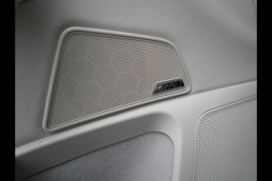 Škoda Superb Combi TSI iV Lauren & Klement Plug In Hybrid 218pk Dealer O.H PHEV | Trekhaak Af Fabriek | Panodak | Camera | Crystal LED | Canton Audio | Lederen Sportstoelen Memory & Ventilatie | Cruise Control | Apple Carplay | Navigatie | Keyless | DAB |