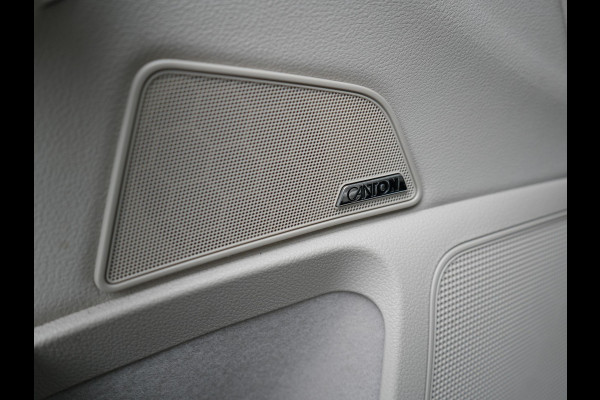 Škoda Superb Combi TSI iV Lauren & Klement Plug In Hybrid 218pk Dealer O.H PHEV | Trekhaak Af Fabriek | Panodak | Camera | Crystal LED | Canton Audio | Lederen Sportstoelen Memory & Ventilatie | Cruise Control | Apple Carplay | Navigatie | Keyless | DAB |