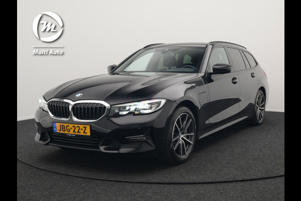 BMW 3 Serie Touring 330e Sportline Plug In Hybrid 293pk Dealer O.H PHEV | Camera | Cruise Control | Apple Carplay | Harman & Kardon | Lederen Sportstoelen Verwarmd | Front Assist | Navigatie | Sfeerverlichting | Virtual | DAB |