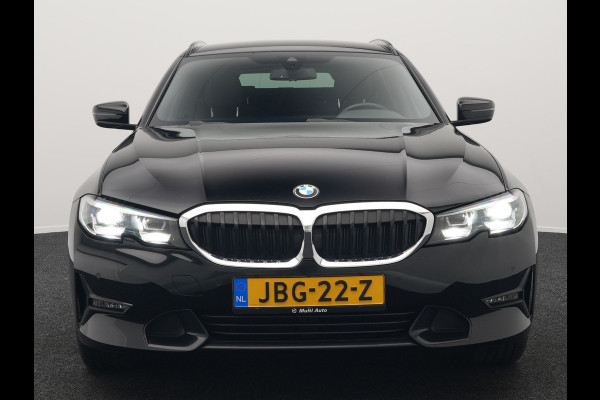 BMW 3 Serie Touring 330e Sportline Plug In Hybrid 293pk Dealer O.H PHEV | Camera | Cruise Control | Apple Carplay | Harman & Kardon | Lederen Sportstoelen Verwarmd | Front Assist | Navigatie | Sfeerverlichting | Virtual | DAB |