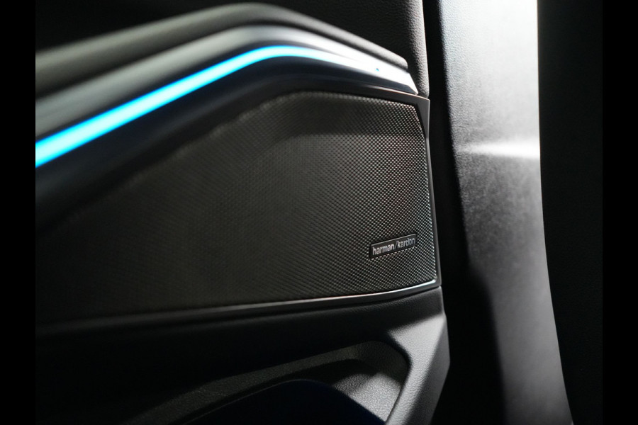 BMW 3 Serie Touring 330e Sportline Plug In Hybrid 293pk Dealer O.H PHEV | Camera | Cruise Control | Apple Carplay | Harman & Kardon | Lederen Sportstoelen Verwarmd | Front Assist | Navigatie | Sfeerverlichting | Virtual | DAB |