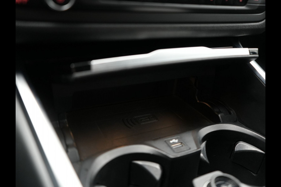 BMW 3 Serie Touring 330e Sportline Plug In Hybrid 293pk Dealer O.H PHEV | Camera | Cruise Control | Apple Carplay | Harman & Kardon | Lederen Sportstoelen Verwarmd | Front Assist | Navigatie | Sfeerverlichting | Virtual | DAB |