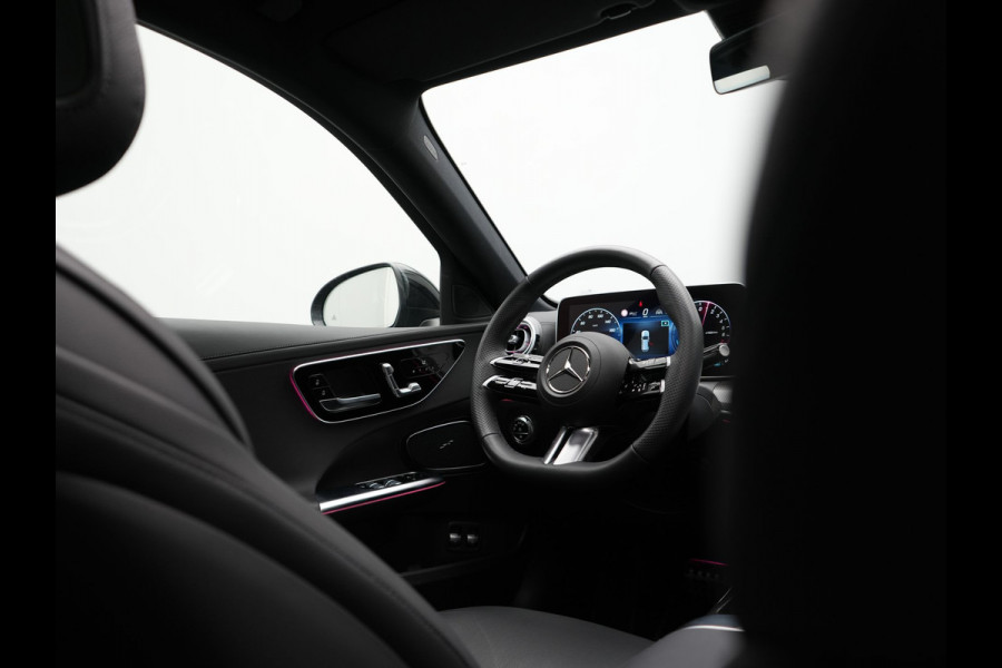 Mercedes-Benz C-Klasse Estate 300 e AMG Line Plug In Hybrid 320pk Dealer O.H NIEUW MODEL PHEV | Panodak | 360 Camera | Adaptive Cruise | Lederen Sportstoelen Massage & Memory | Sfeerverlichting | Keyless | Navigatie | Virtual | DAB |
