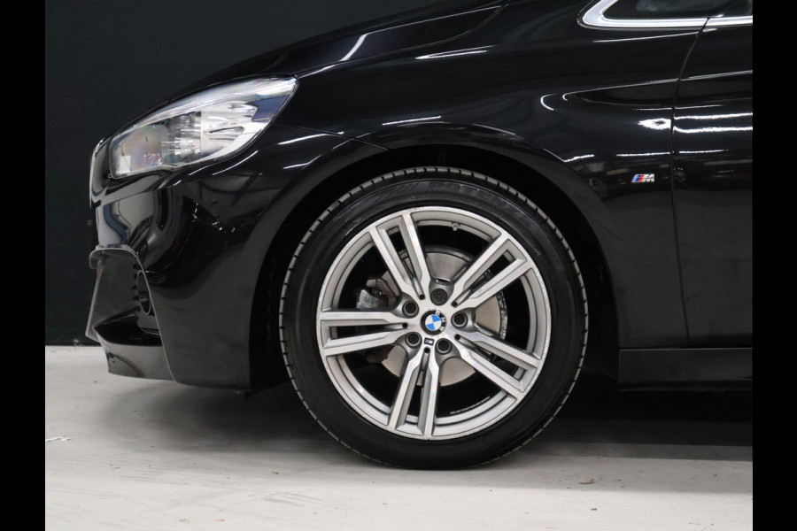 BMW 2 Serie Active Tourer 218i Centennial High Executive M Pakket [HEAD-UP DISPLAY, CRUISE CONTROL, PDC ACHTER, SFEERVERLICHTING, STOELVERWARMING, BLUETOOTH,  AIRCO, LED, NIEUWSTAAT]