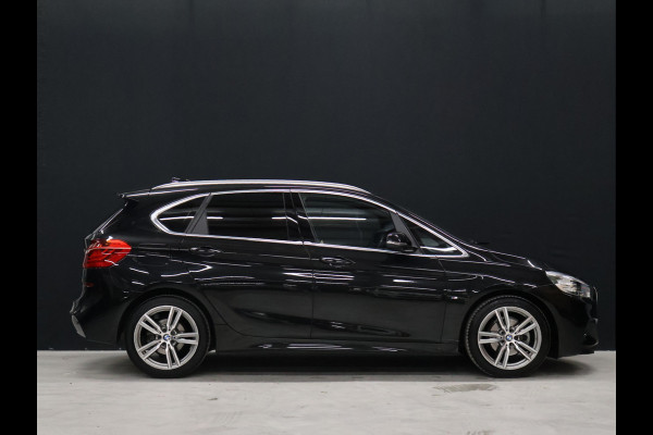 BMW 2 Serie Active Tourer 218i Centennial High Executive M Pakket [HEAD-UP DISPLAY, CRUISE CONTROL, PDC ACHTER, SFEERVERLICHTING, STOELVERWARMING, BLUETOOTH,  AIRCO, LED, NIEUWSTAAT]