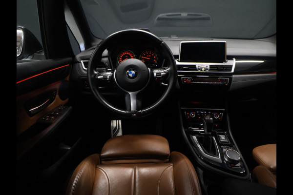 BMW 2 Serie Active Tourer 218i Centennial High Executive M Pakket [HEAD-UP DISPLAY, CRUISE CONTROL, PDC ACHTER, SFEERVERLICHTING, STOELVERWARMING, BLUETOOTH,  AIRCO, LED, NIEUWSTAAT]