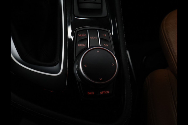 BMW 2 Serie Active Tourer 218i Centennial High Executive M Pakket [HEAD-UP DISPLAY, CRUISE CONTROL, PDC ACHTER, SFEERVERLICHTING, STOELVERWARMING, BLUETOOTH,  AIRCO, LED, NIEUWSTAAT]