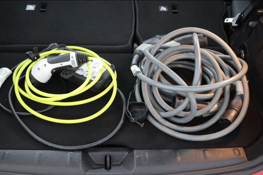 MINI Mini Electric Yours 33 kWh*AUTOM.*ECC*CRUISE*PANO*H&K*