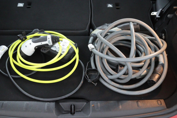 MINI Mini Electric Yours 33 kWh*AUTOM.*ECC*CRUISE*PANO*H&K*