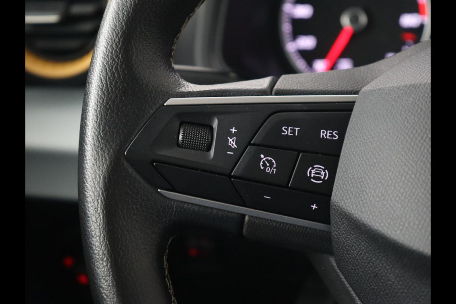 Seat Arona 1.0 TSI Style | Automaat | Camera | Carplay | Navigatie | Climate control | Full LED | Cruise control | Parkeerhulp