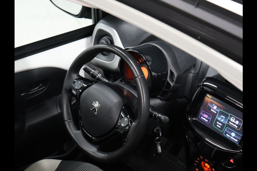 Peugeot 108 1.2 Puretech Allure CABRIO [CRUISE CONTROL, GROOT SCHERM, BLUETOOTH, CLIMATE CONTROL, NIEUWSTAAT]