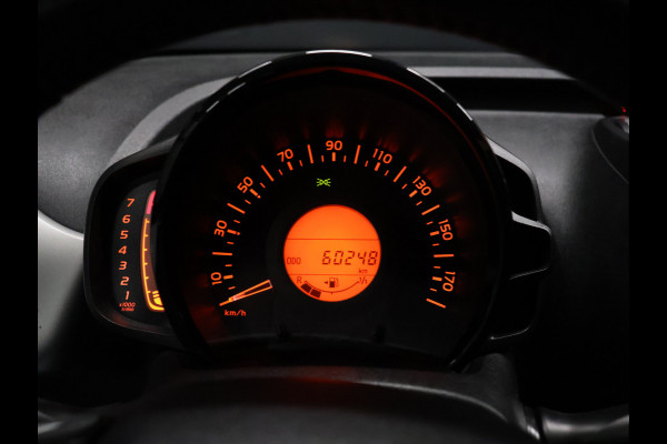 Peugeot 108 1.2 Puretech Allure CABRIO [CRUISE CONTROL, GROOT SCHERM, BLUETOOTH, CLIMATE CONTROL, NIEUWSTAAT]