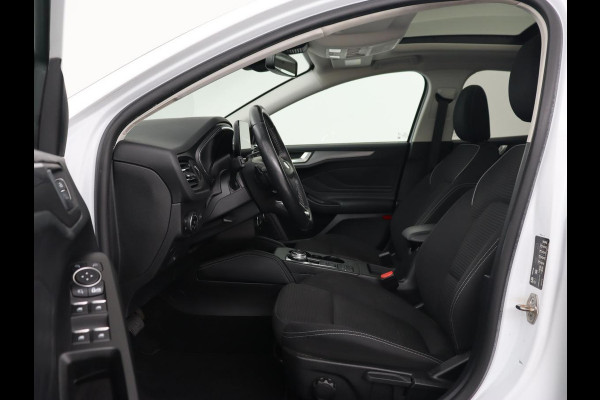 Ford Focus 1.0 EcoBoost Titanium | Panoramadak | Head-Up | Stoel & stuurverwarming | Adaptive cruise | B&O Sound | Full LED | Carplay | Keyless | Climate control | Navigatie | Parkeerhulp