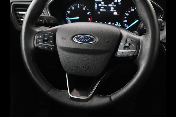 Ford Focus 1.0 EcoBoost Titanium | Panoramadak | Head-Up | Stoel & stuurverwarming | Adaptive cruise | B&O Sound | Full LED | Carplay | Keyless | Climate control | Navigatie | Parkeerhulp