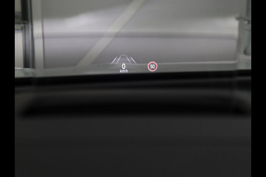 Ford Focus 1.0 EcoBoost Titanium | Panoramadak | Head-Up | Stoel & stuurverwarming | Adaptive cruise | B&O Sound | Full LED | Carplay | Keyless | Climate control | Navigatie | Parkeerhulp