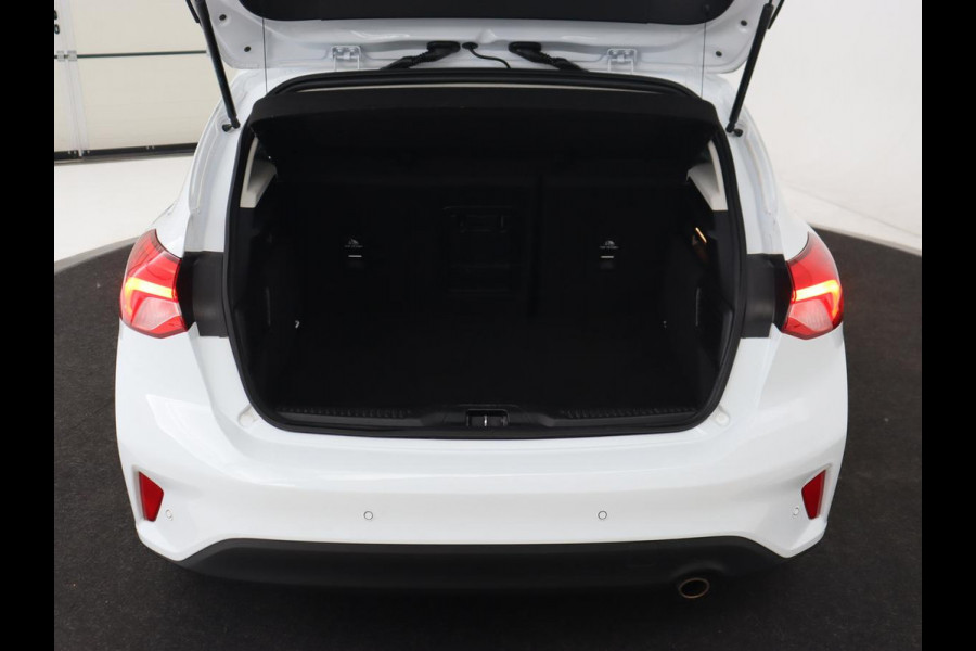 Ford Focus 1.0 EcoBoost Titanium | Panoramadak | Head-Up | Stoel & stuurverwarming | Adaptive cruise | B&O Sound | Full LED | Carplay | Keyless | Climate control | Navigatie | Parkeerhulp