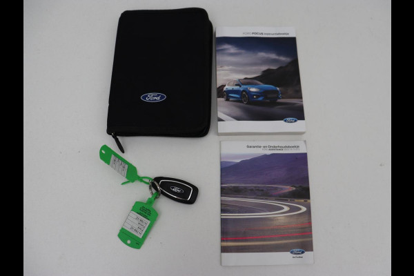 Ford Focus 1.0 EcoBoost Titanium | Panoramadak | Head-Up | Stoel & stuurverwarming | Adaptive cruise | B&O Sound | Full LED | Carplay | Keyless | Climate control | Navigatie | Parkeerhulp
