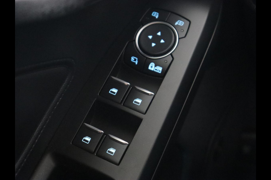 Ford Focus 1.0 EcoBoost Titanium | Panoramadak | Head-Up | Stoel & stuurverwarming | Adaptive cruise | B&O Sound | Full LED | Carplay | Keyless | Climate control | Navigatie | Parkeerhulp