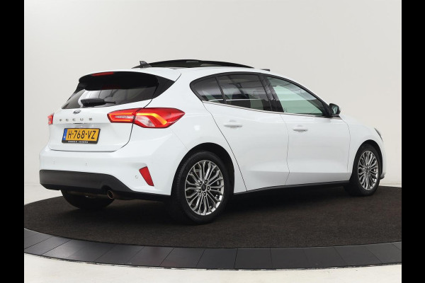 Ford Focus 1.0 EcoBoost Titanium | Panoramadak | Head-Up | Stoel & stuurverwarming | Adaptive cruise | B&O Sound | Full LED | Carplay | Keyless | Climate control | Navigatie | Parkeerhulp