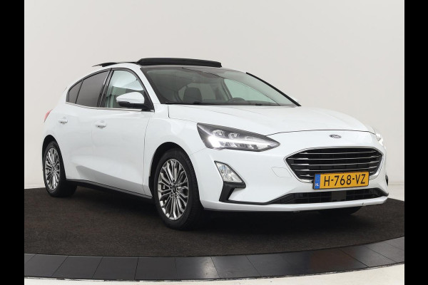 Ford Focus 1.0 EcoBoost Titanium | Panoramadak | Head-Up | Stoel & stuurverwarming | Adaptive cruise | B&O Sound | Full LED | Carplay | Keyless | Climate control | Navigatie | Parkeerhulp