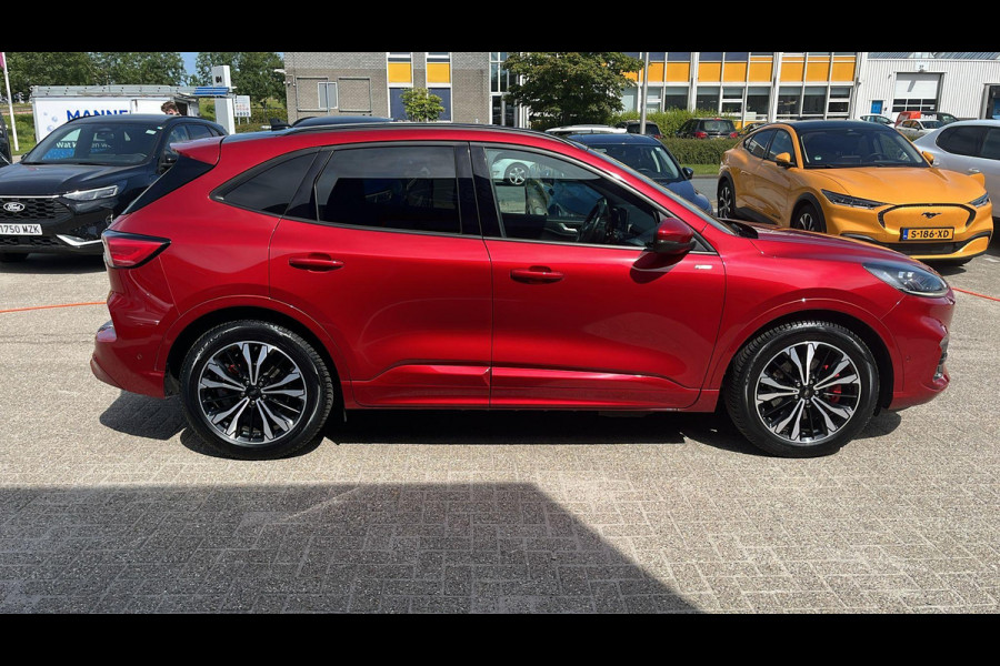 Ford Kuga 2.5 PHEV ST-Line X | Full options | Weg/Uitklapbare Trekhaak (Elektrisch bedienbaar) | Elektrisch glazen panorama-dak | Adaptive cruise control | Winter Pack | Dodehoeksensoren | Bang&Olufsen | Head up Display | Adaptive LED | 19 inch lichtmetalen velgen met rode remklauwen | Elektrische achterklep