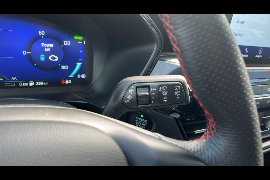 Ford Kuga 2.5 PHEV ST-Line X | Full options | Weg/Uitklapbare Trekhaak (Elektrisch bedienbaar) | Elektrisch glazen panorama-dak | Adaptive cruise control | Winter Pack | Dodehoeksensoren | Bang&Olufsen | Head up Display | Adaptive LED | 19 inch lichtmetalen velgen met rode remklauwen | Elektrische achterklep