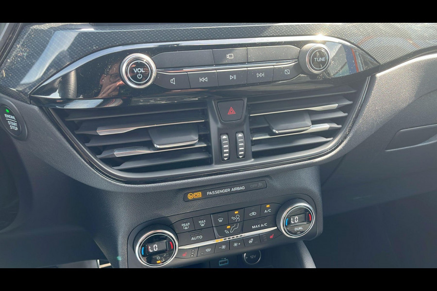 Ford Kuga 2.5 PHEV ST-Line X | Full options | Weg/Uitklapbare Trekhaak (Elektrisch bedienbaar) | Elektrisch glazen panorama-dak | Adaptive cruise control | Winter Pack | Dodehoeksensoren | Bang&Olufsen | Head up Display | Adaptive LED | 19 inch lichtmetalen velgen met rode remklauwen | Elektrische achterklep