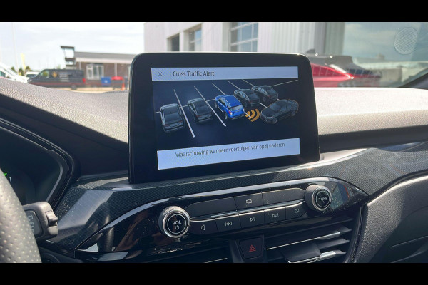 Ford Kuga 2.5 PHEV ST-Line X | Full options | Weg/Uitklapbare Trekhaak (Elektrisch bedienbaar) | Elektrisch glazen panorama-dak | Adaptive cruise control | Winter Pack | Dodehoeksensoren | Bang&Olufsen | Head up Display | Adaptive LED | 19 inch lichtmetalen velgen met rode remklauwen | Elektrische achterklep