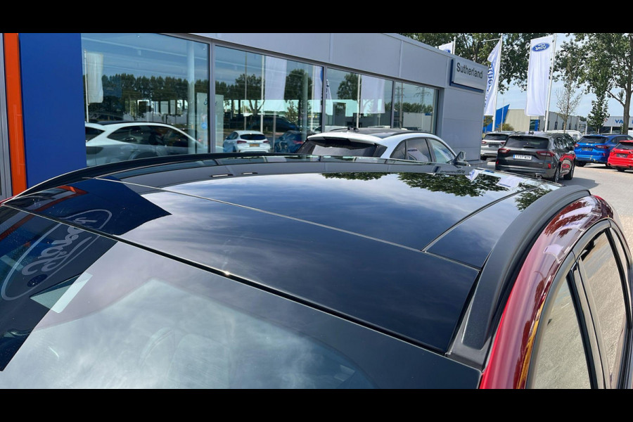 Ford Kuga 2.5 PHEV ST-Line X | Full options | Weg/Uitklapbare Trekhaak (Elektrisch bedienbaar) | Elektrisch glazen panorama-dak | Adaptive cruise control | Winter Pack | Dodehoeksensoren | Bang&Olufsen | Head up Display | Adaptive LED | 19 inch lichtmetalen velgen met rode remklauwen | Elektrische achterklep