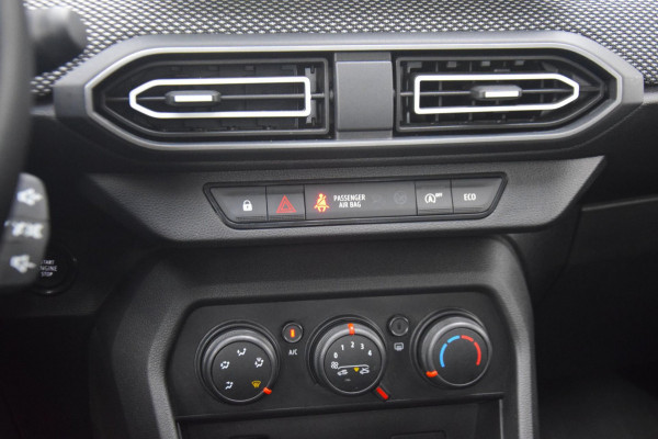 Dacia Sandero 1.0 TCe 100 ECO-G Expression NAVIGATIE/CAMERA/KEYLESS ENTRY