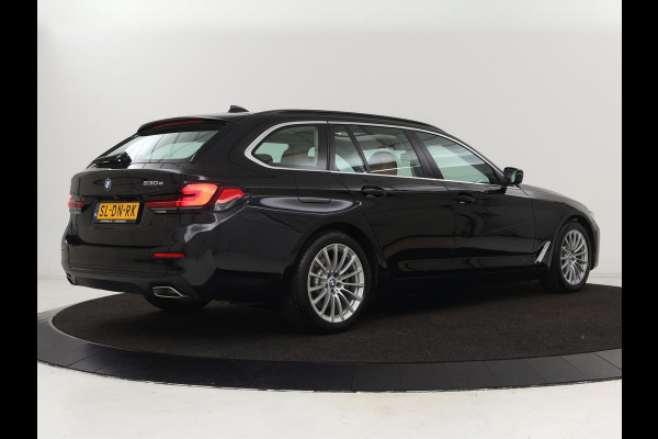 BMW 5 Serie 530e Executive | Panoramadak | Leder | Stoelverwarming | Adaptief LED | Carplay | Sfeerverlichting | Keyless | Camera | Achterbankverwarming | Navigatie