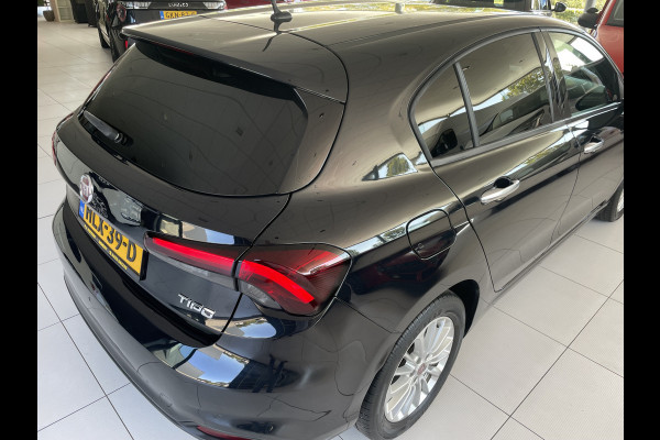 Fiat Tipo 1.0 Life Airco - Cruise control - achteruitrijcamera - parkeersensoren achter - Navigatie