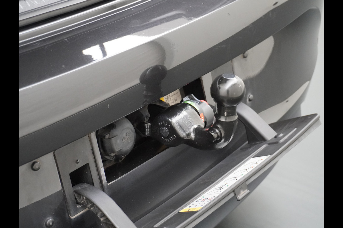 Volkswagen ID.3 58kWh 204PK 1st. First Plus Navi-Pro 19" Camera Trekhaak Apple Carplay Android Auto Matrix-LED Stoel-Stuurverwarming Adapt.Cruis Lmv Bluetooth Regensensor Rijstrooksensor Verkeersbord detectie Wifi Origineel Nederlandse Auto Nieuwprijs €43.675,- Volkswagen ID.3 58kWh 204PK 1st. First Plus Navi-Pro 19" Camera Trekhaak Apple Carplay Android Auto Matrix-LED Stoel-Stuurverwarming Adapt.Cruis Lmv Bluetooth Regensensor Rijstrooksensor Verkeersbord detectie Wifi Origineel Nederlandse Auto Nieuwprijs €43.675,-
