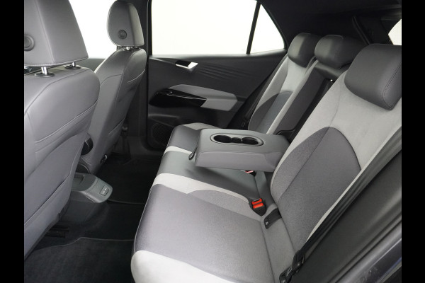 Volkswagen ID.3 58kWh 204PK 1st. First Plus Navi-Pro 19" Camera Trekhaak Apple Carplay Android Auto Matrix-LED Stoel-Stuurverwarming Adapt.Cruis Lmv Bluetooth Regensensor Rijstrooksensor Verkeersbord detectie Wifi Origineel Nederlandse Auto Nieuwprijs €43.675,-
