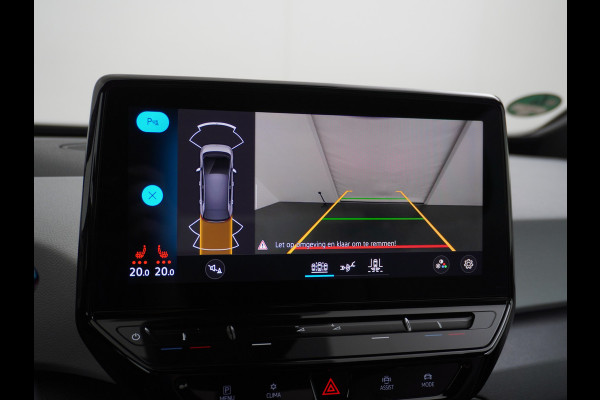Volkswagen ID.3 58kWh 204PK 1st. First Plus Navi-Pro 19" Camera Trekhaak Apple Carplay Android Auto Matrix-LED Stoel-Stuurverwarming Adapt.Cruis Lmv Bluetooth Regensensor Rijstrooksensor Verkeersbord detectie Wifi Origineel Nederlandse Auto Nieuwprijs €43.675,-