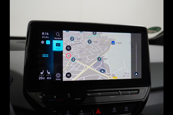 Volkswagen ID.3 58kWh 204PK 1st. First Plus Navi-Pro 19" Camera Trekhaak Apple Carplay Android Auto Matrix-LED Stoel-Stuurverwarming Adapt.Cruis Lmv Bluetooth Regensensor Rijstrooksensor Verkeersbord detectie Wifi Origineel Nederlandse Auto Nieuwprijs €43.675,-