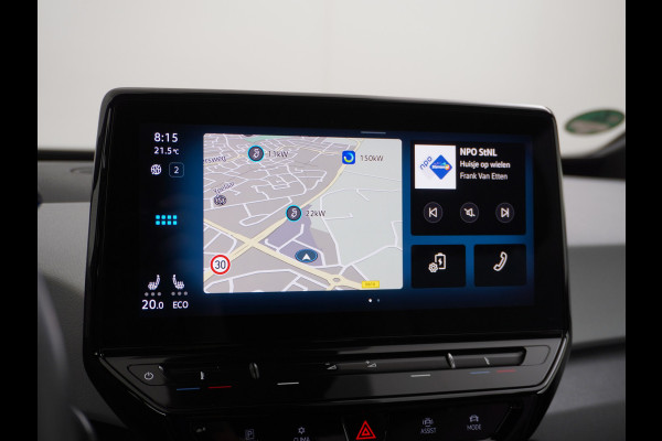 Volkswagen ID.3 58kWh 204PK 1st. First Plus Navi-Pro 19" Camera Trekhaak Apple Carplay Android Auto Matrix-LED Stoel-Stuurverwarming Adapt.Cruis Lmv Bluetooth Regensensor Rijstrooksensor Verkeersbord detectie Wifi Origineel Nederlandse Auto Nieuwprijs €43.675,-